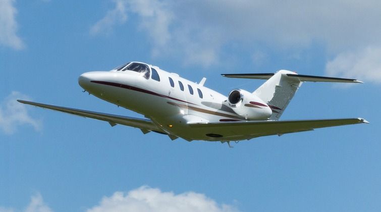 On-demand private jet and air charter flights departing Bellemont, AZ on light jets and turboprops, including: CitationJet (CJ), Learjet 55, Citation Latitude, Bombardier Global 5000, Pilatus PC-12 or Cessna Titan 404